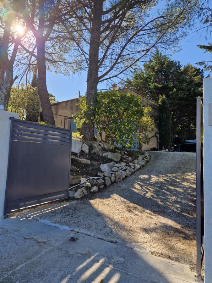 Gite Les Cigales Rochefort-du-Gard Εξωτερικό φωτογραφία