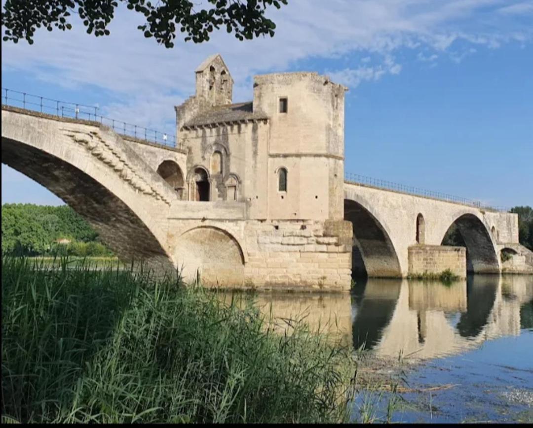 Gite Les Cigales Rochefort-du-Gard Εξωτερικό φωτογραφία